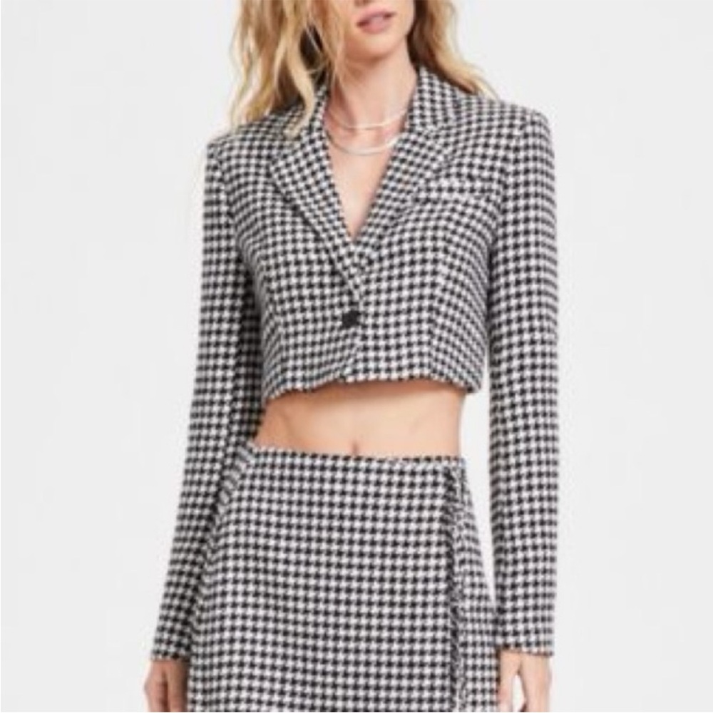 Steve Madden Houndstooth Cropped Blazer